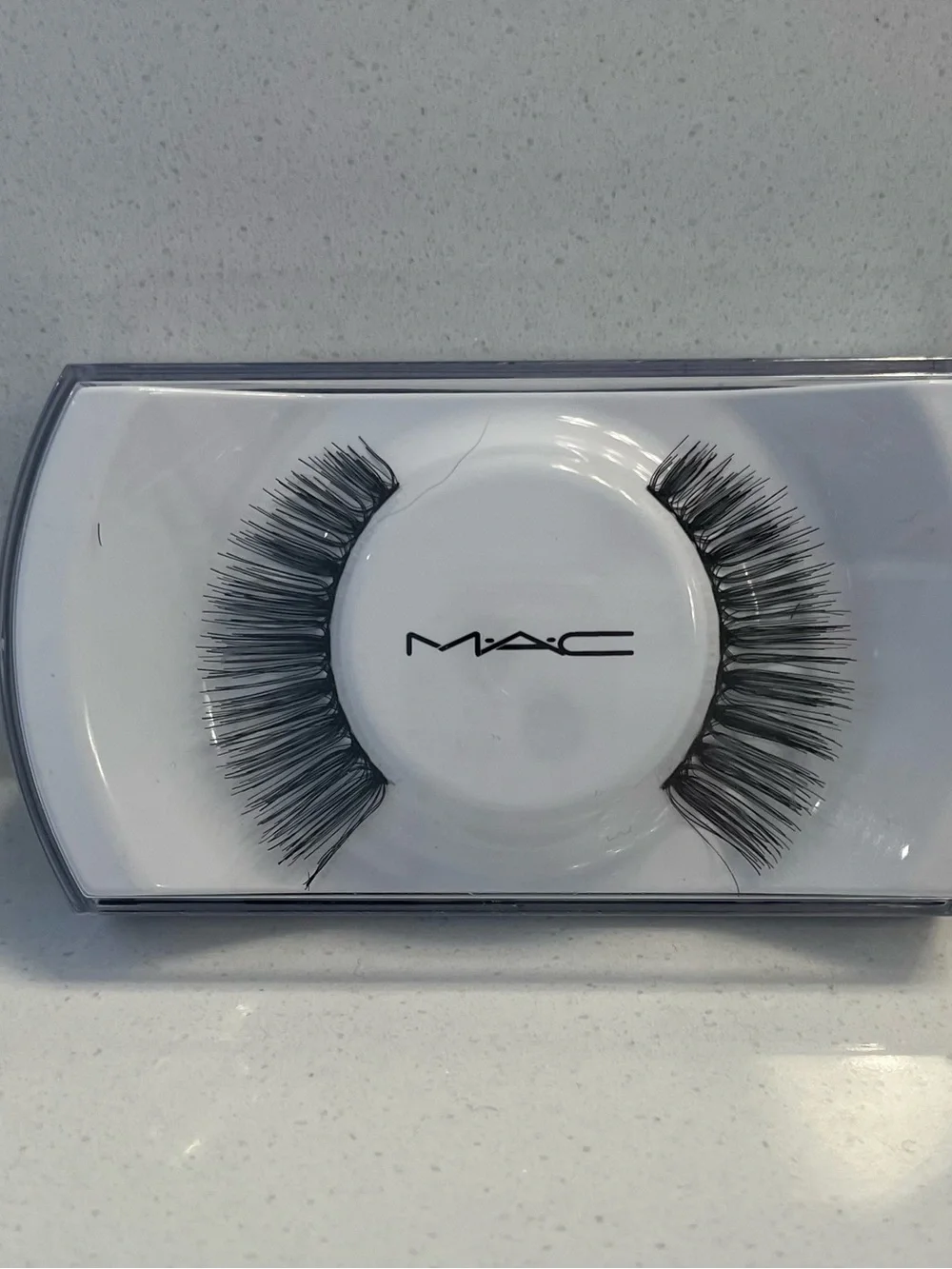 M•A•C Cosmetics Dramatic False Lashes #A88 - Picture 1 of 2
